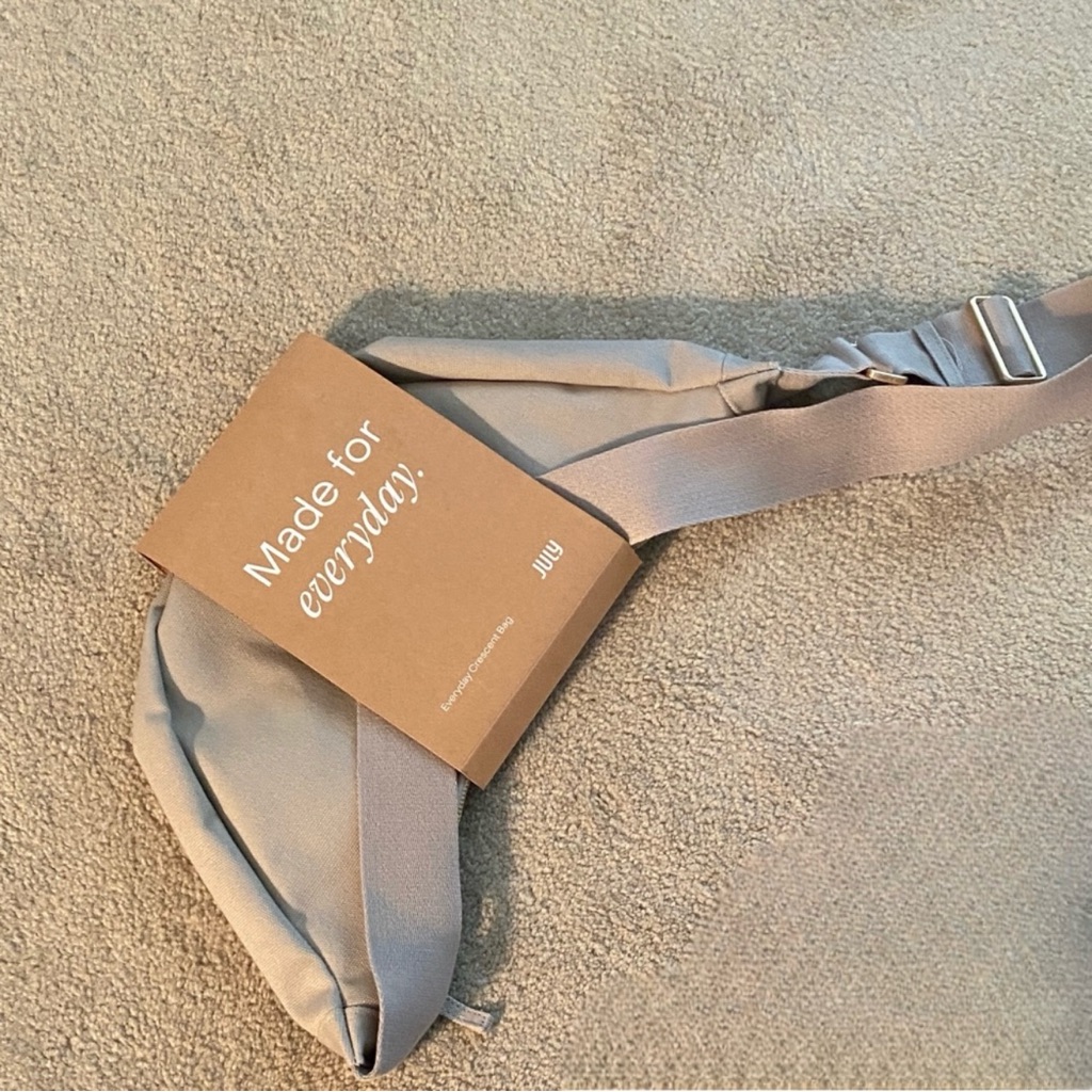 July Everyday Crescent Bag | Beige — image 8 of 8